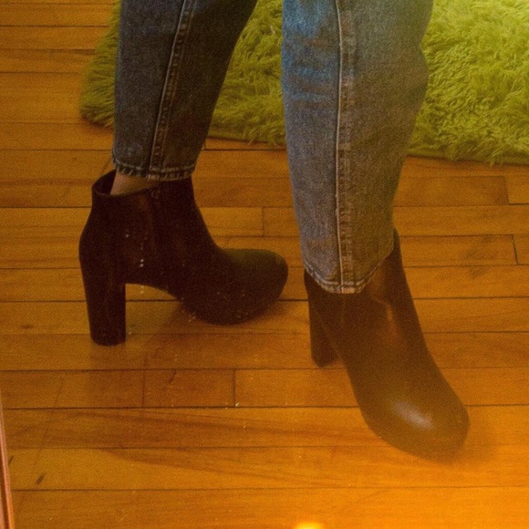 NWT Dream Pairs Chunky Heel Vegan Leather Booties - Picture 2 of 2